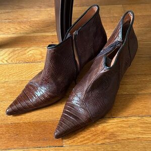 NWT Crocodile Booties